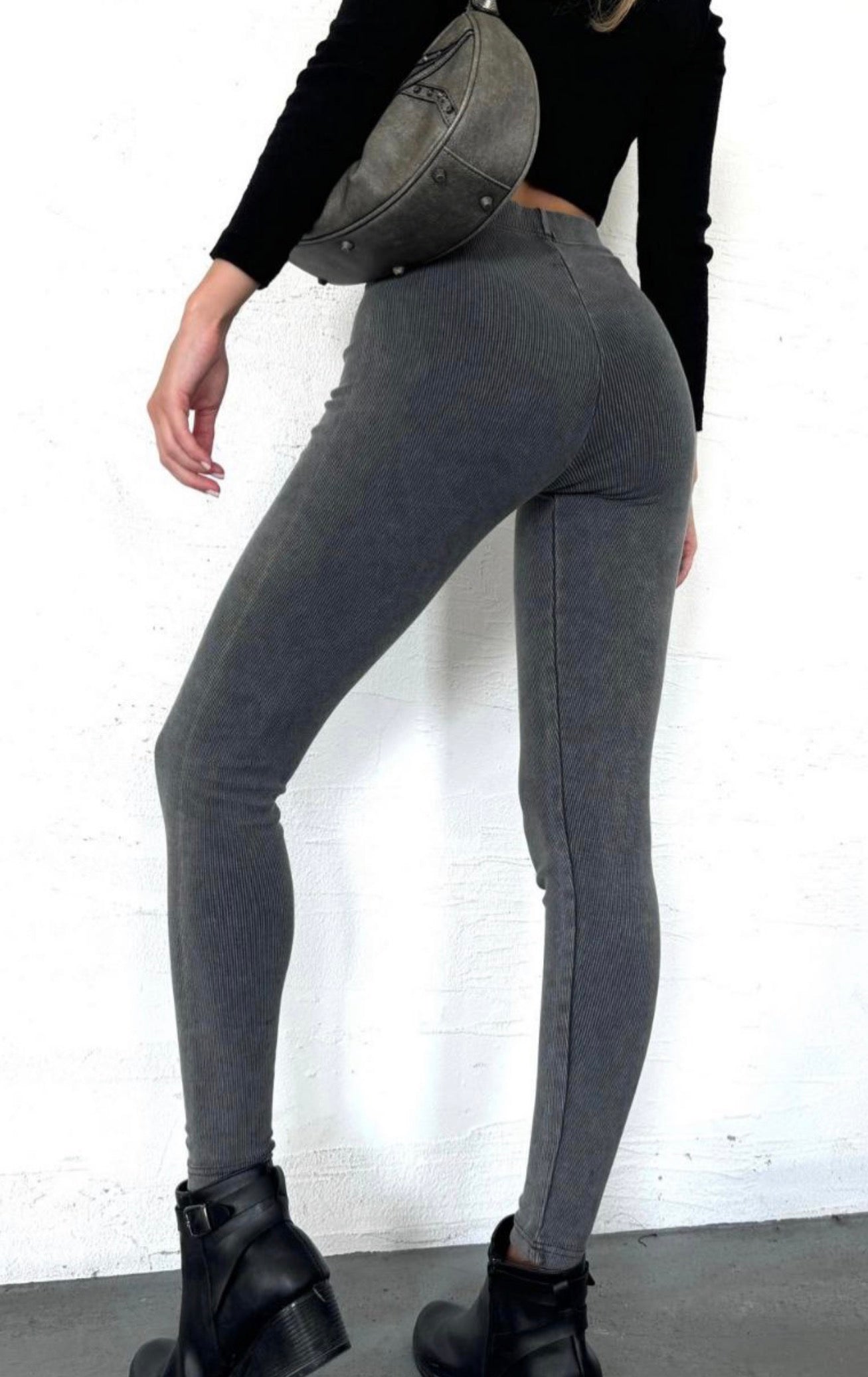 The Mineral-Wash Ribbed Leggings